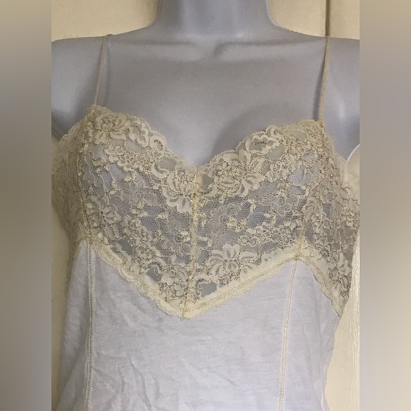 Abercrombie ,size M  , sleeveless woman’s top , adjustable straps - Picture 4 of 16